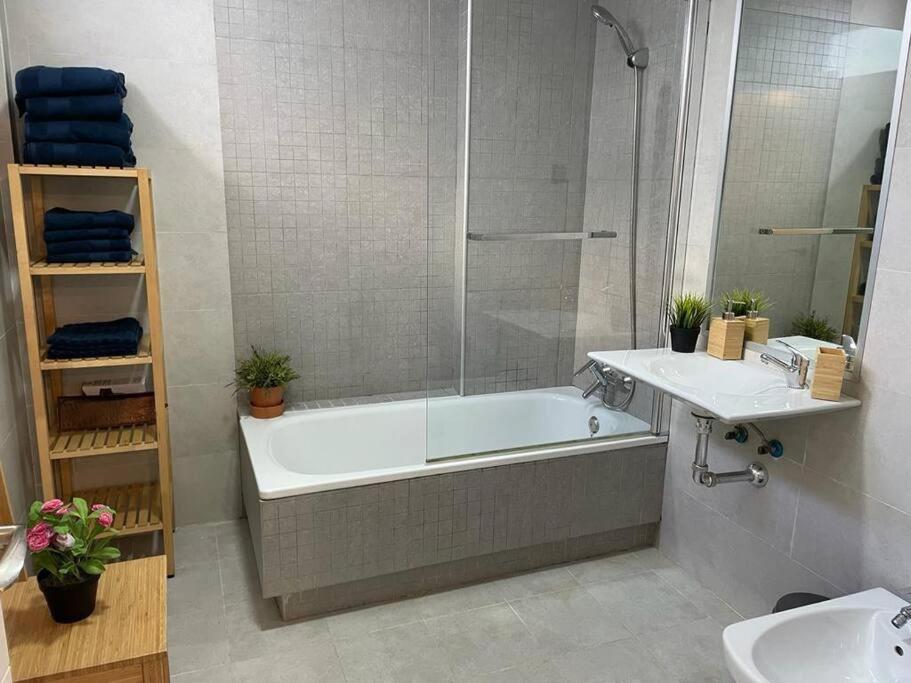 Bonito Apartamento Cerca Del Centro - Trinidad مالقة المظهر الخارجي الصورة